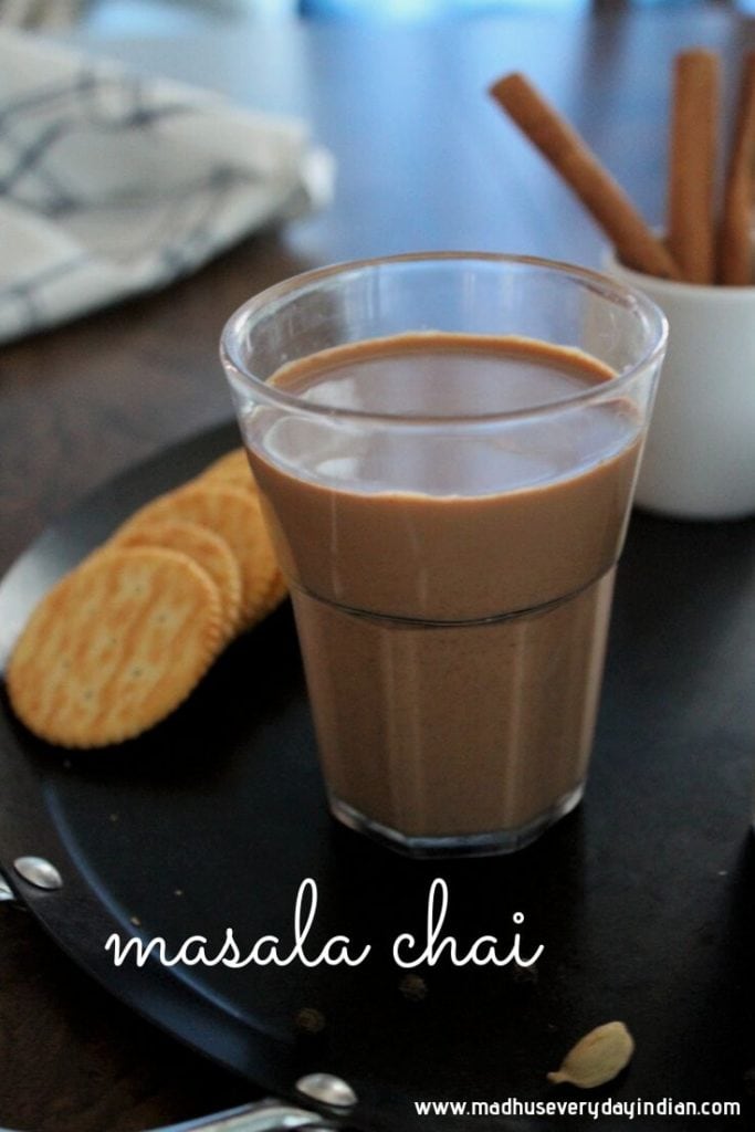 masala tea served with crackers