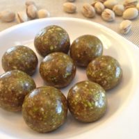 pistachio cashew energy balls
