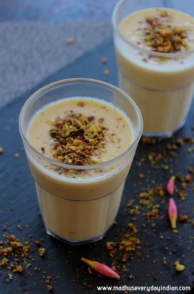 rabri served in aglass cup with crushed pistachio