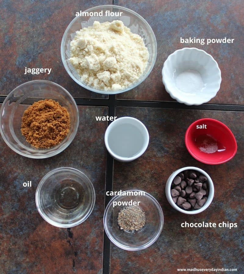 ingredients needed to make almond cookies with almond flour