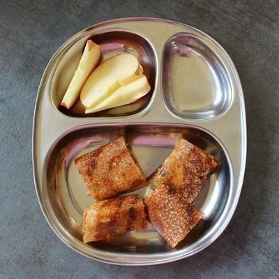 jini dosa and apples served in a plate