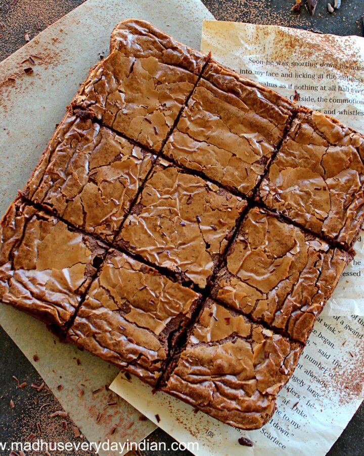 9 pieces oat flour brownies on a paper